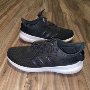 Adidas Cloudfoam women’s sneakers 7.5